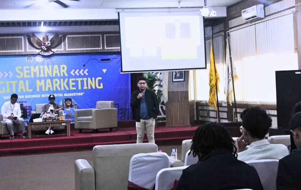 Narasumber Digital Marketing Surabaya - Muhamad Anik
