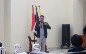Strategi Bisnis Digital untuk Generasi Muda di Politeknik Negeri Semarang